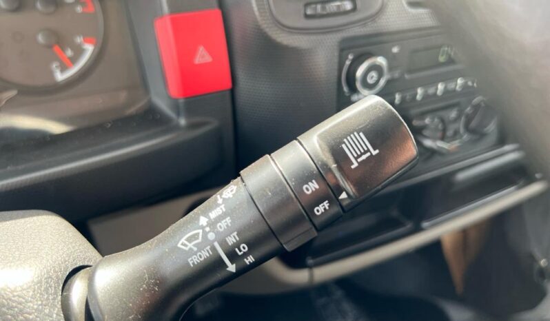 Dongfeng DF-513 con caja lleno